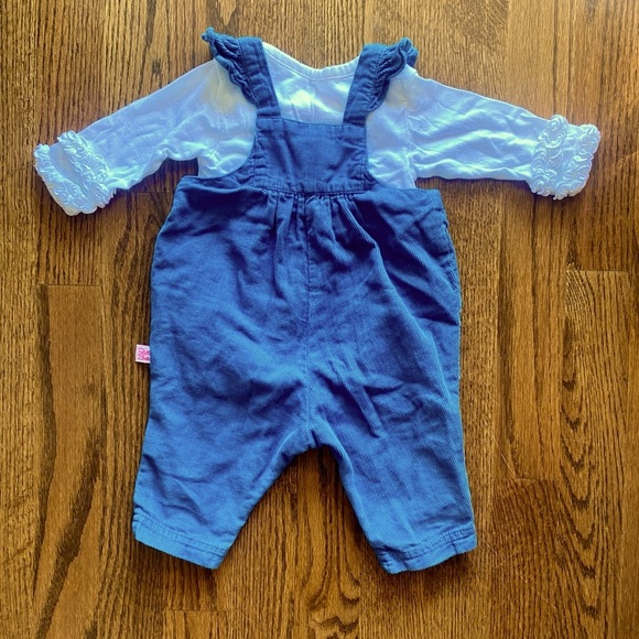 RuffleButts Long Sleeve Bodysuit w/Corduroy Overalls - Picture 2 of 4